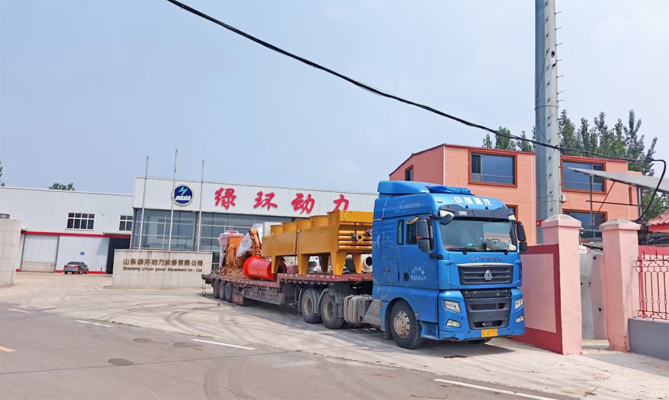 山東西瓜影视動(dòng)力1MW沼氣發電機組發往越南